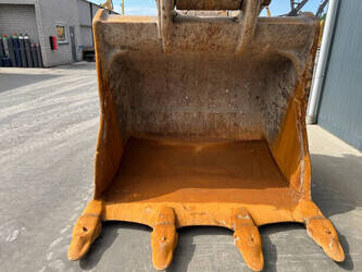 2017-caterpillar-352f-1428135-45760549