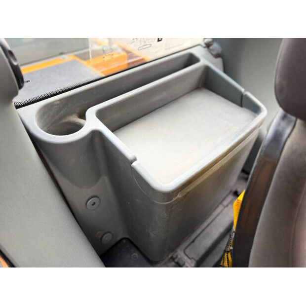 2014 Liebherr R922SLC-45760871