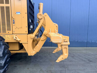 2013-caterpillar-140k-1428152-45761539