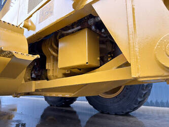 2018-caterpillar-140k-1428153-45761556