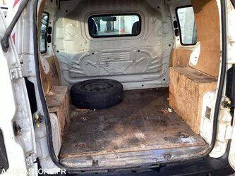 2010-peugeot-bipper-1428270-45776978