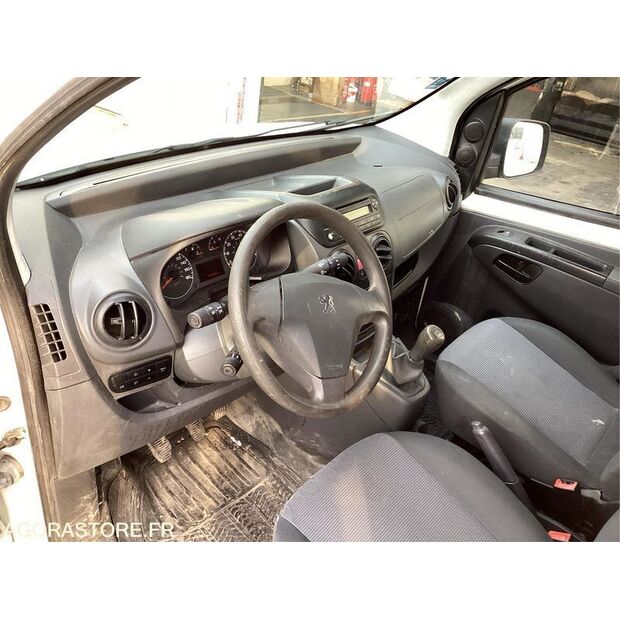 2010 Peugeot Bipper-45776979