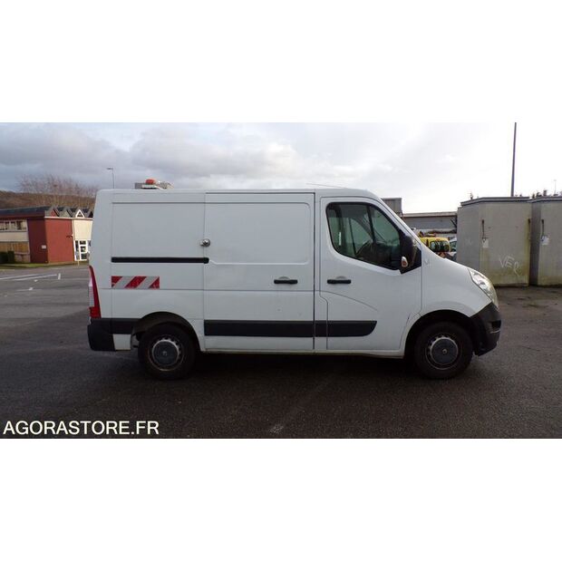 2013 رينو Master-45777127