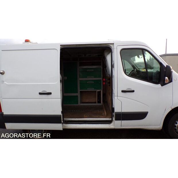 2013 رينو Master-45777128