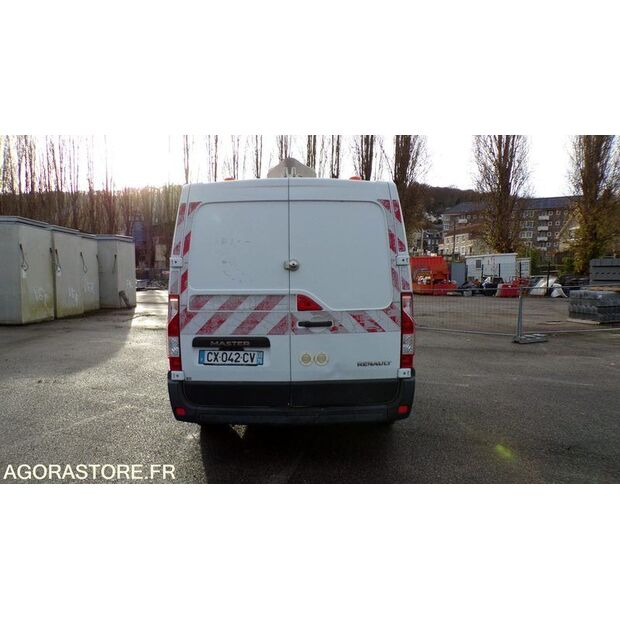 2013 رينو Master-45777129