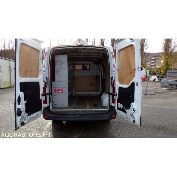 2013 رينو Master-45777130