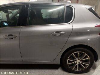 2015-peugeot-308-1428303-45777314