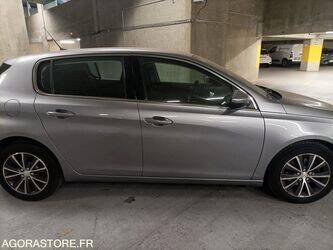 2015-peugeot-308-1428303-45777315