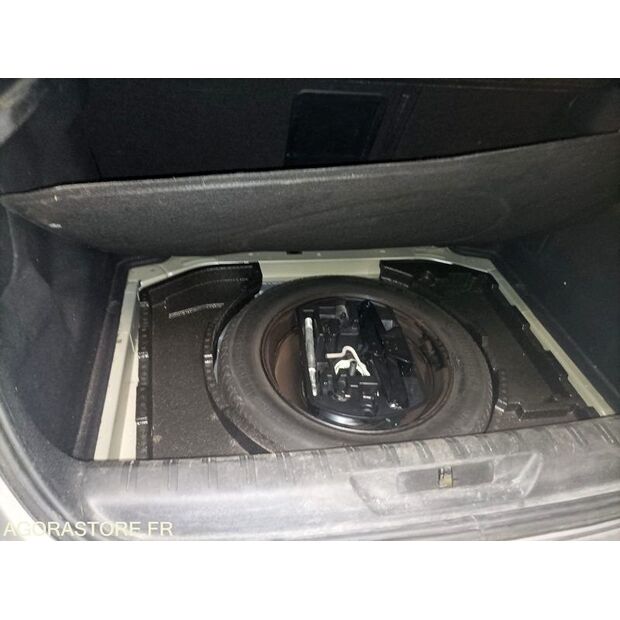 2015 بيجو 308-45777317