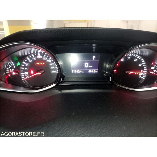 2015 بيجو 308-45777320