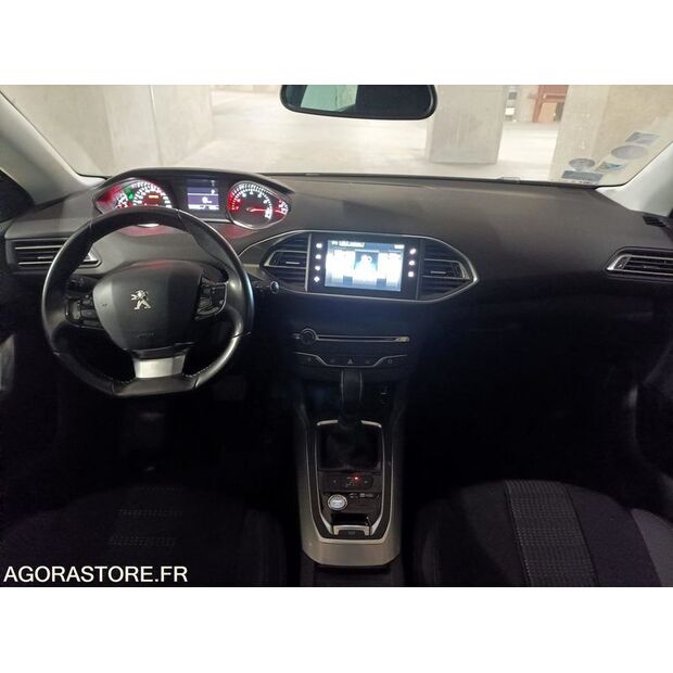 2015 بيجو 308-45777321