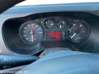 2014-iveco-daily-35c17-1428304-45777328