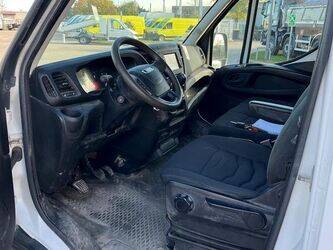 2014-iveco-daily-35c17-1428304-45777334