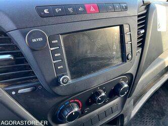 2014-iveco-daily-35c17-1428304-45777335