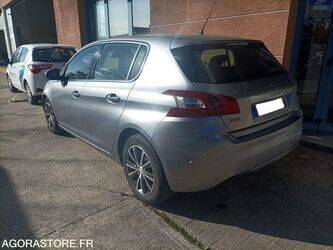 2015-peugeot-308-1428324-45777517