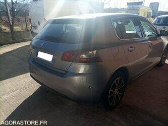 2015-peugeot-308-1428324-45777521