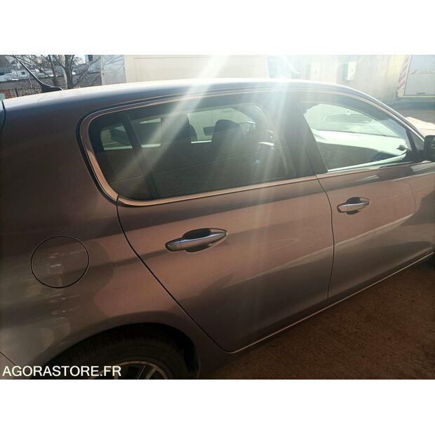 2015 بيجو 308-45777522