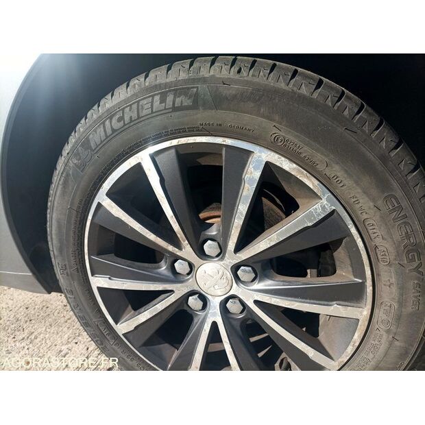 2015 بيجو 308-45777524