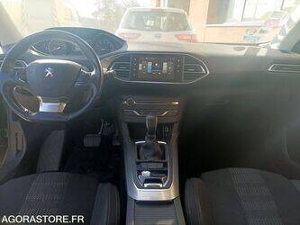 2015-peugeot-308-1428324-45777527
