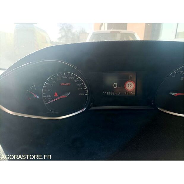 2015 بيجو 308-45777528