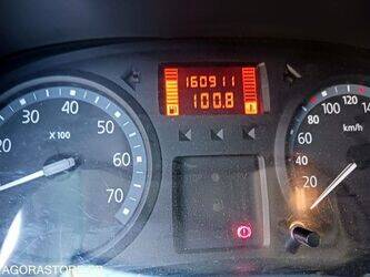 2006-renault-clio-1428328-45777560