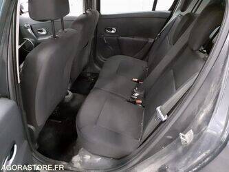 2008-renault-clio-1428337-45777693