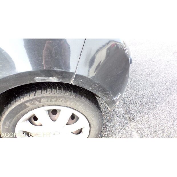 2007 Renault Clio-45777697