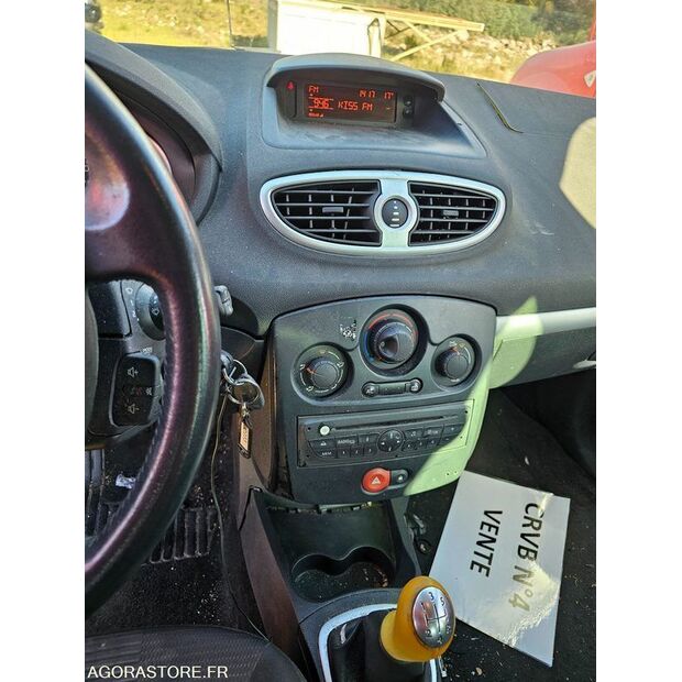 2010 رينو Clio-45777748