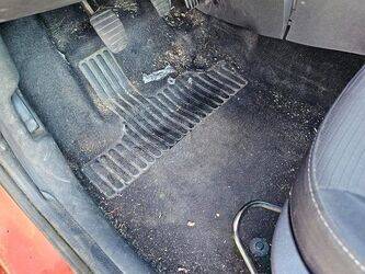 2010-renault-clio-1428342-45777750