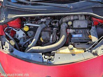 2010-renault-clio-1428342-45777754