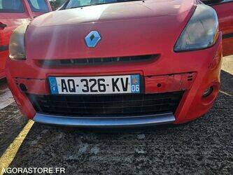 2010-renault-clio-1428342-45777758