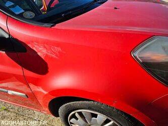 2010-renault-clio-1428342-45777760