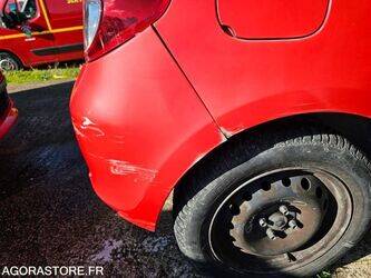 2010-renault-clio-1428342-45777764