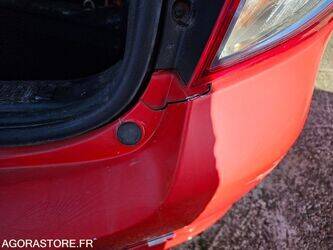 2010-renault-clio-1428342-45777766