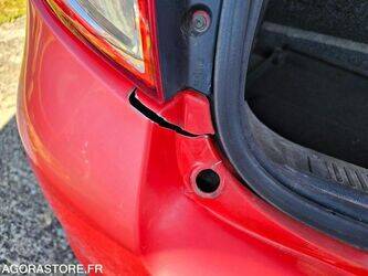 2010-renault-clio-1428342-45777767