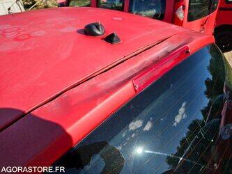 2010-renault-clio-1428342-45777769