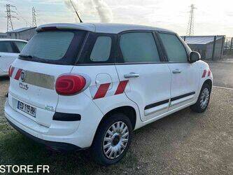 2017-fiat-500-1428352-45777863