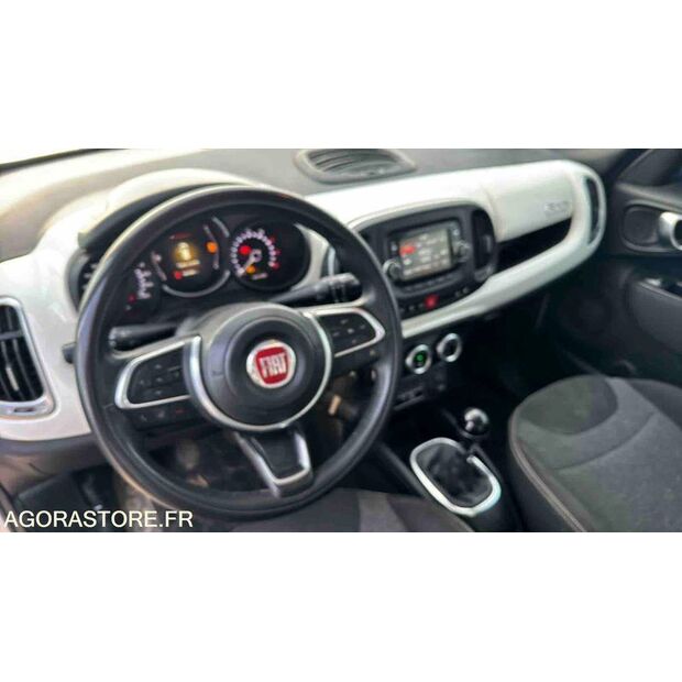 2017 Fiat 500-45777874