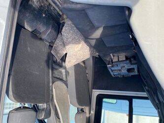 2012-renault-master-1428353-45777888