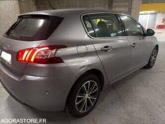 2015-peugeot-308-1428361-45777962