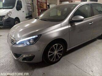 2015-peugeot-308-1428361-45777964