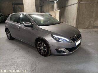 2015-peugeot-308-1428361-45777965