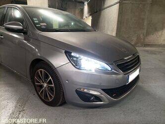 2015-peugeot-308-1428361-45777966