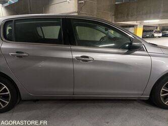 2015-peugeot-308-1428361-45777967