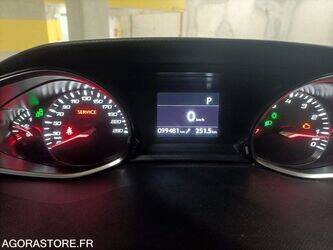 2015-peugeot-308-1428361-45777971