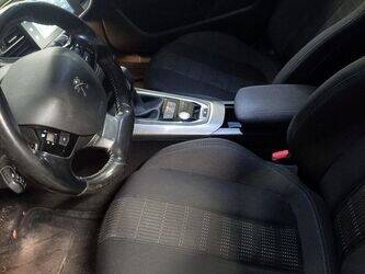 2015-peugeot-308-1428361-45777972