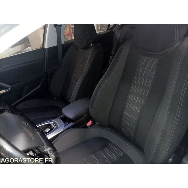 2015 Peugeot 308-45777973