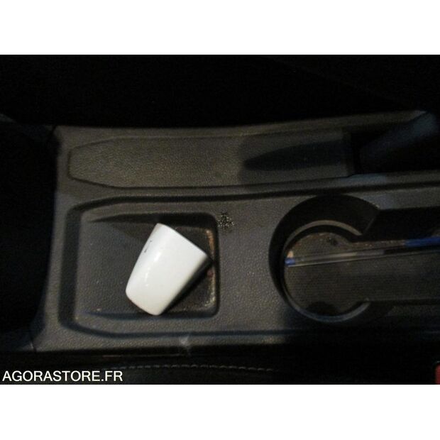 2020 رينو Clio-45778108