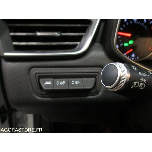 2020 رينو Clio-45778109