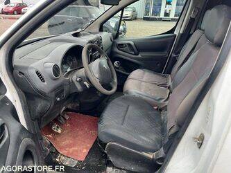 2009-peugeot-partner-1428376-45778119